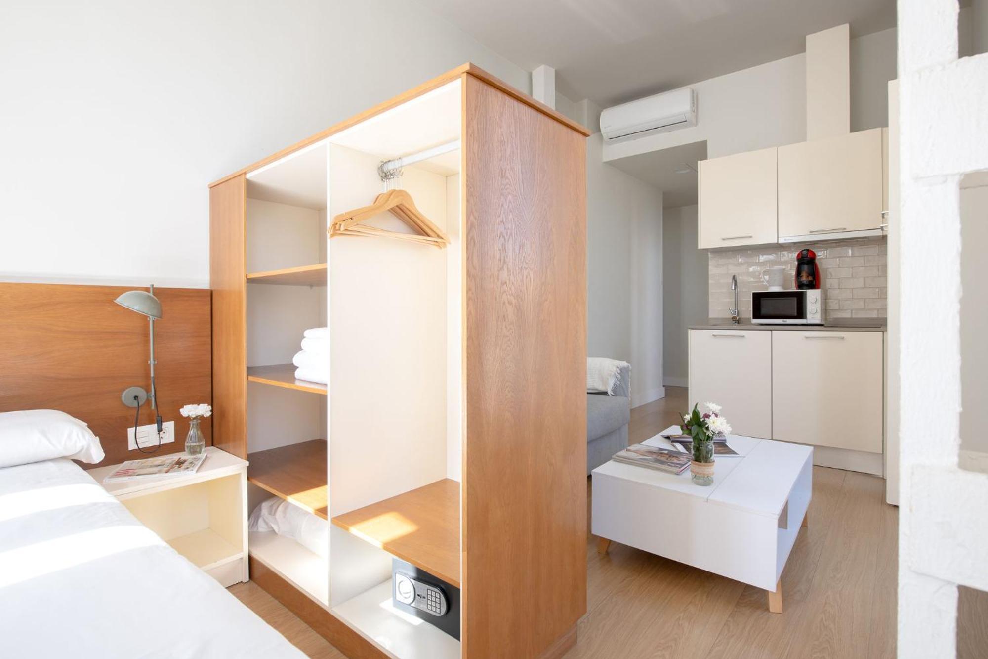 Opera Apartments Alameda Sevilla Exteriör bild